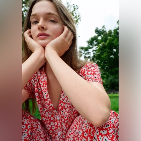 Zara Ditsy Floral V Neck Flowy Short Sleeve Tiered Midi Knee Length Dress,Size M - Picture 5 of 12